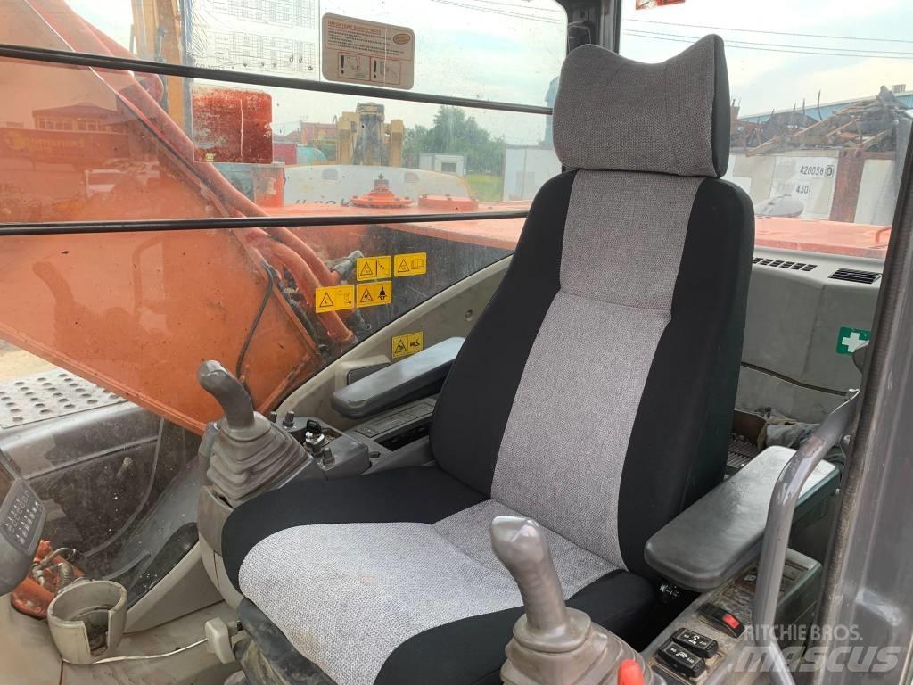Hitachi ZX 180 LC-3 حفارات زحافة