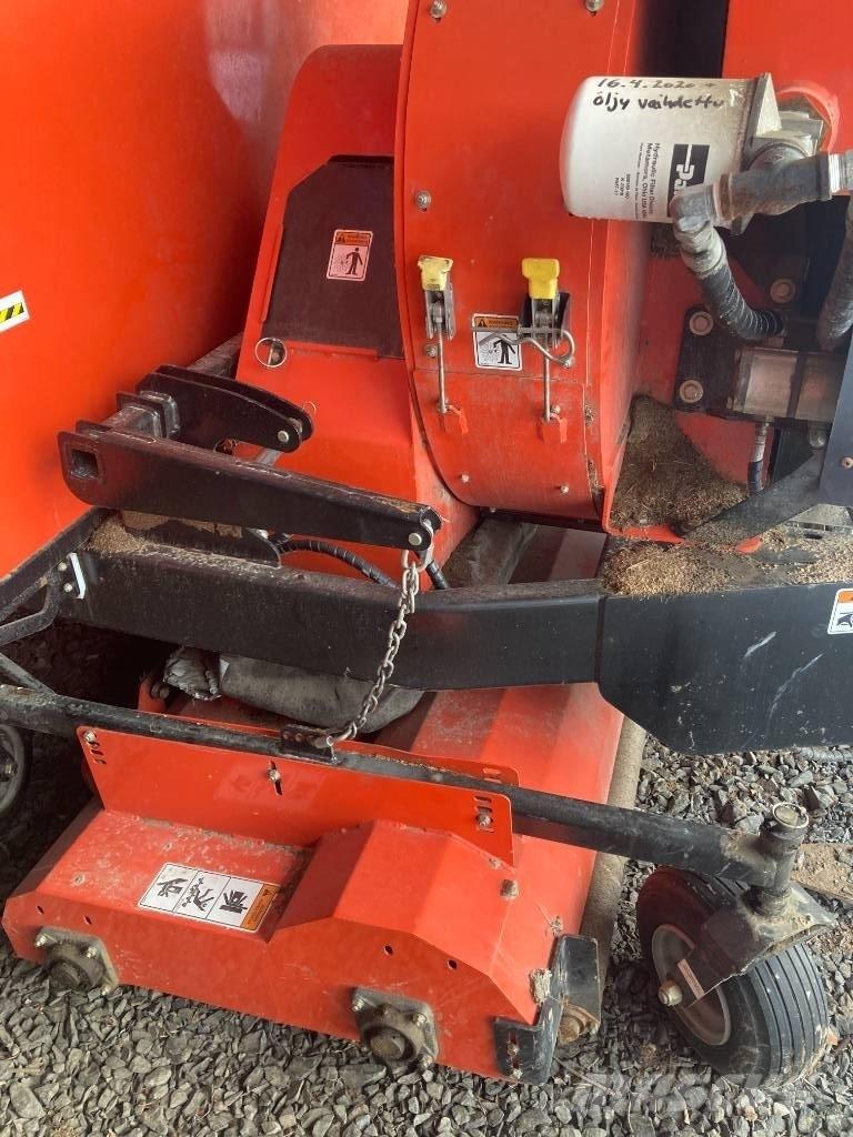 SmithCo Big Vac ماكينات أخرى لتجهيز الأراضي