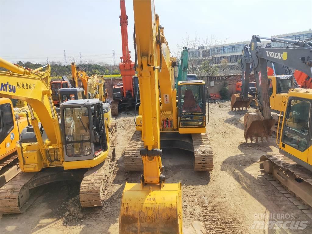 Komatsu PC 200-7 حفارات زحافة