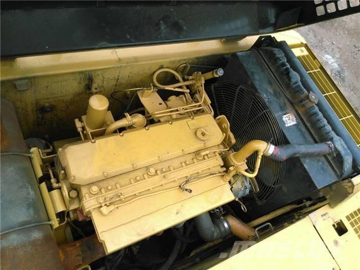 CAT 325 B حفارات زحافة