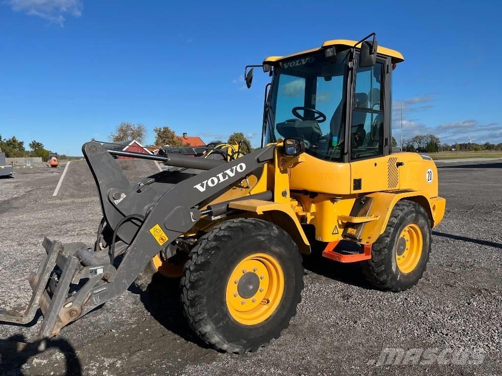 Volvo L 30 G لوادر بعجل