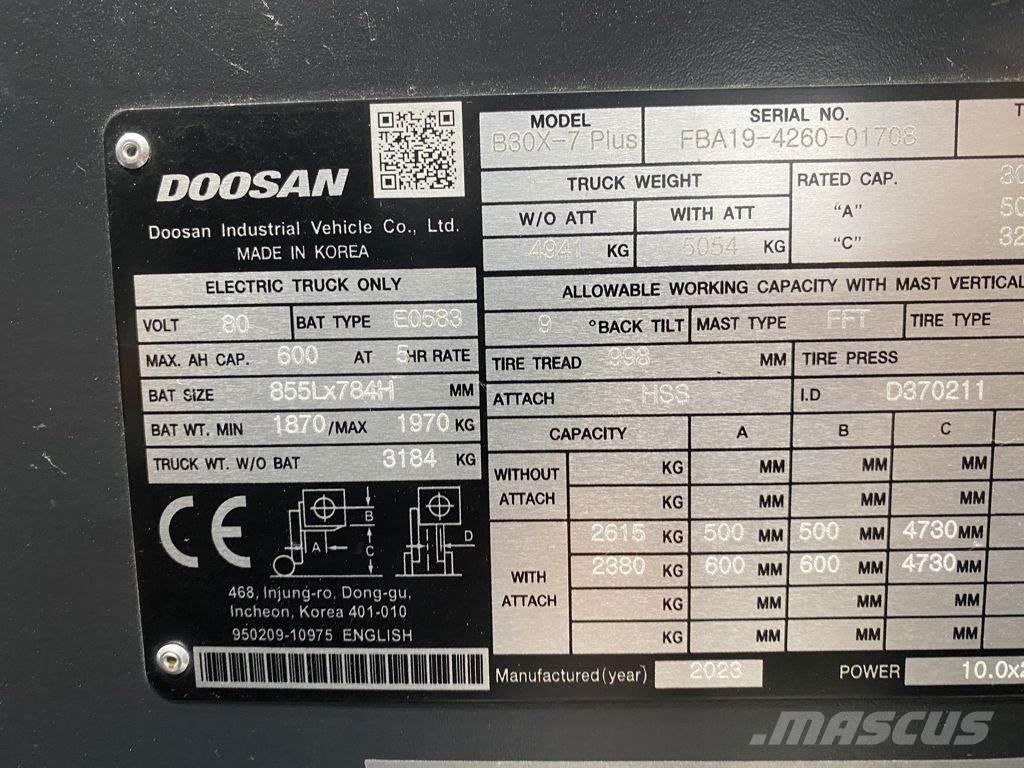 Doosan B30X-7 شاحنات ذات رافعات شوكية تعمل بالكهرباء