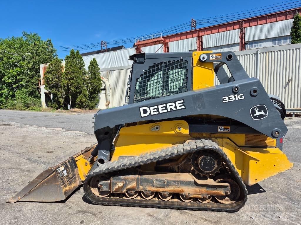 John Deere 331G لوادر انزلاقية التوجيه