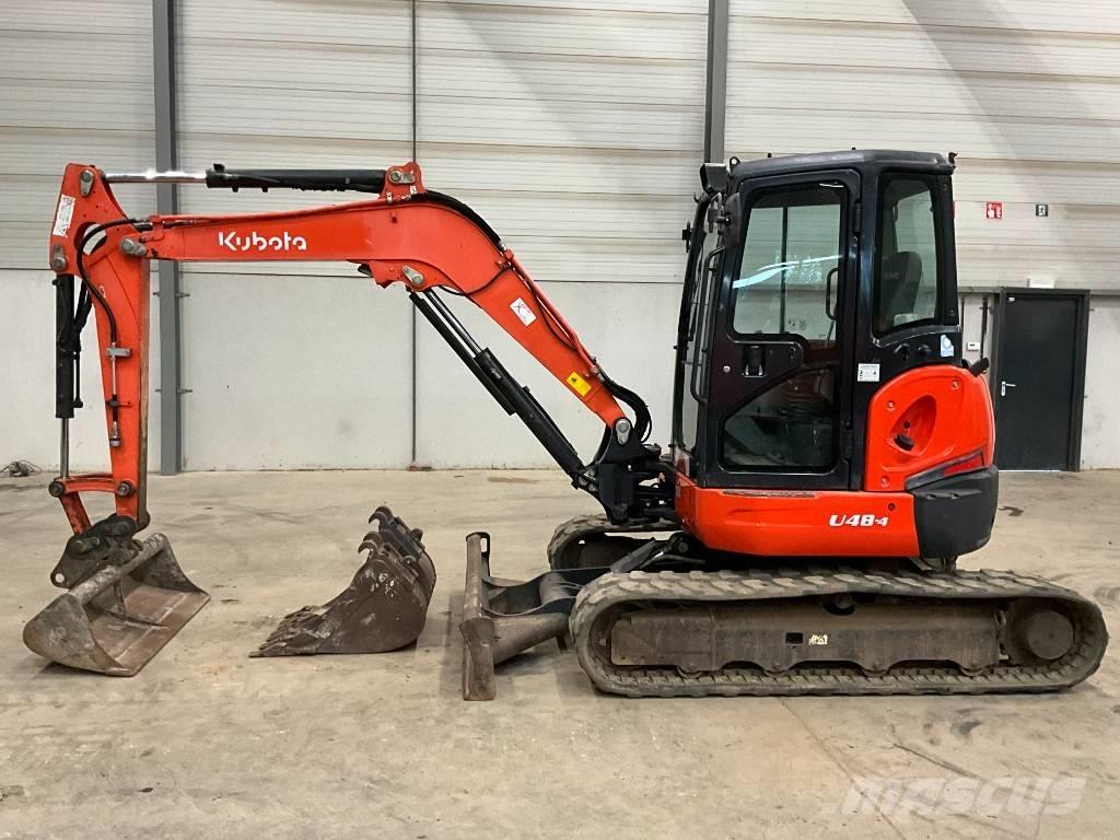 Kubota U 48-4 حفارات صغيرة أقل من 7 طن (حفارات صغيرة)