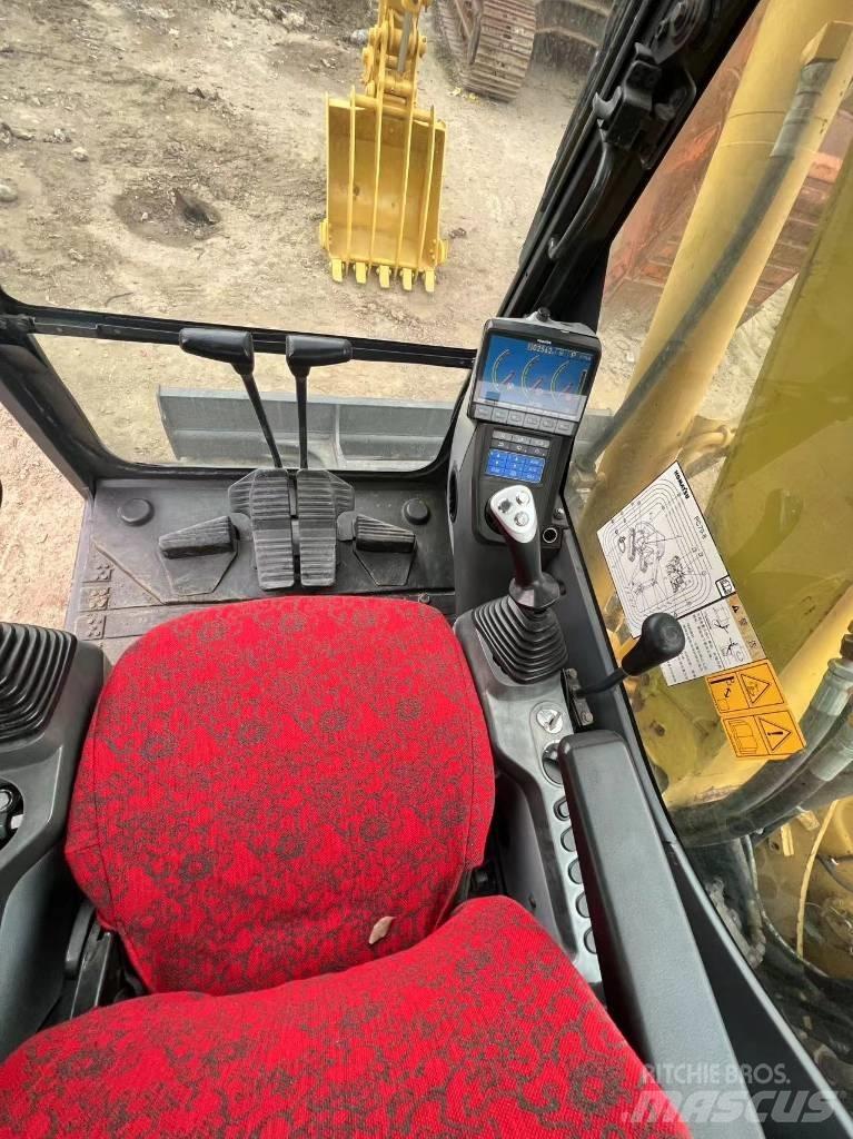 Komatsu PC 70-8 حفارات زحافة