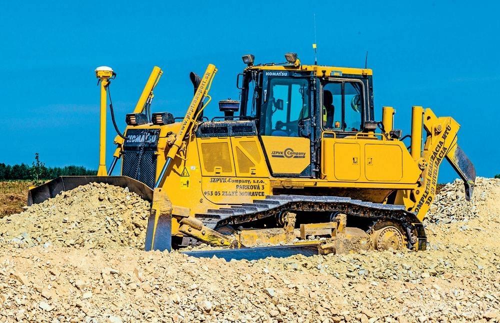 Komatsu D65 EX-18 بلدوزرات مجنزرة