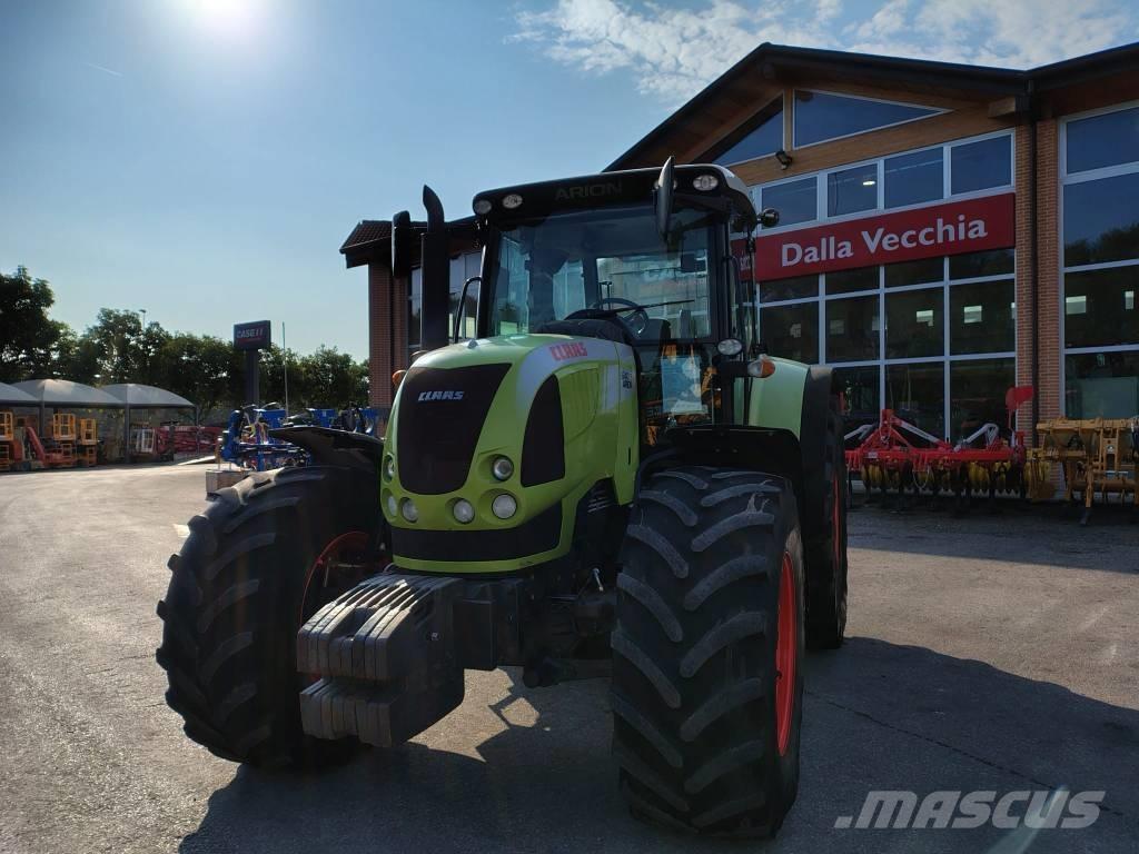 CLAAS Arion 640 الجرارات