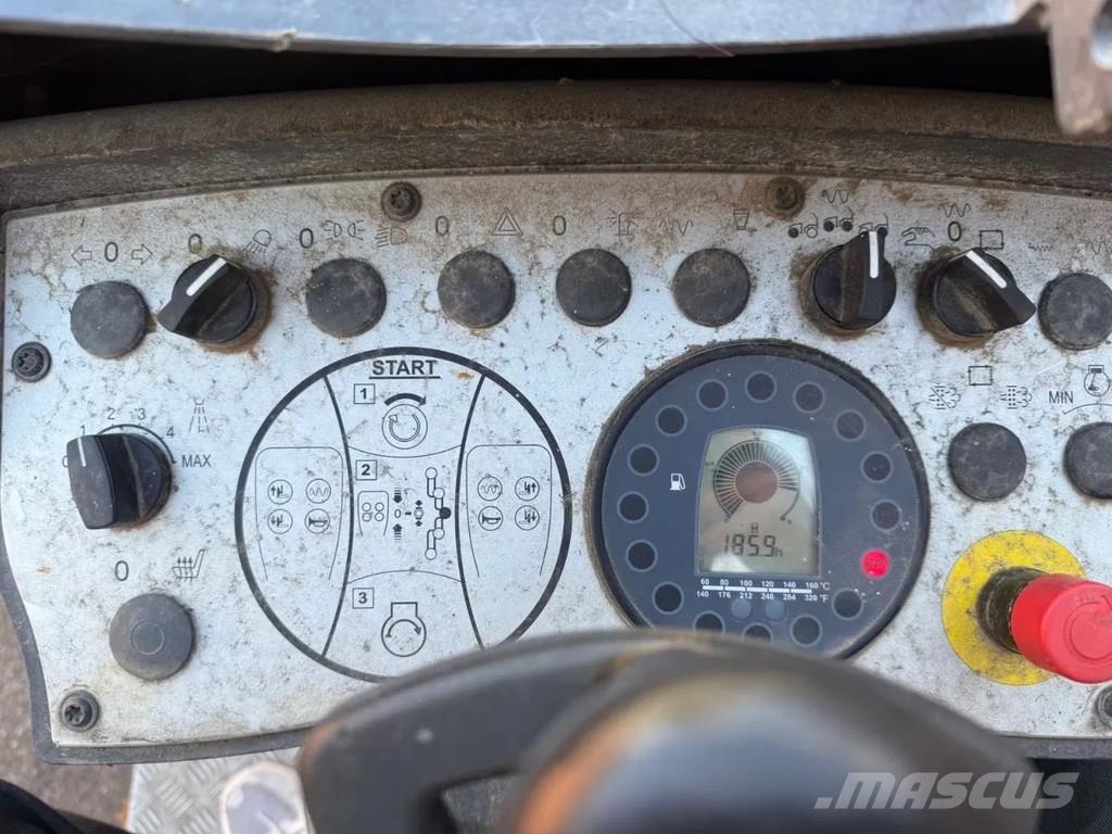 Bomag 120 AD-5 مداحل ثنائية الاسطوانة