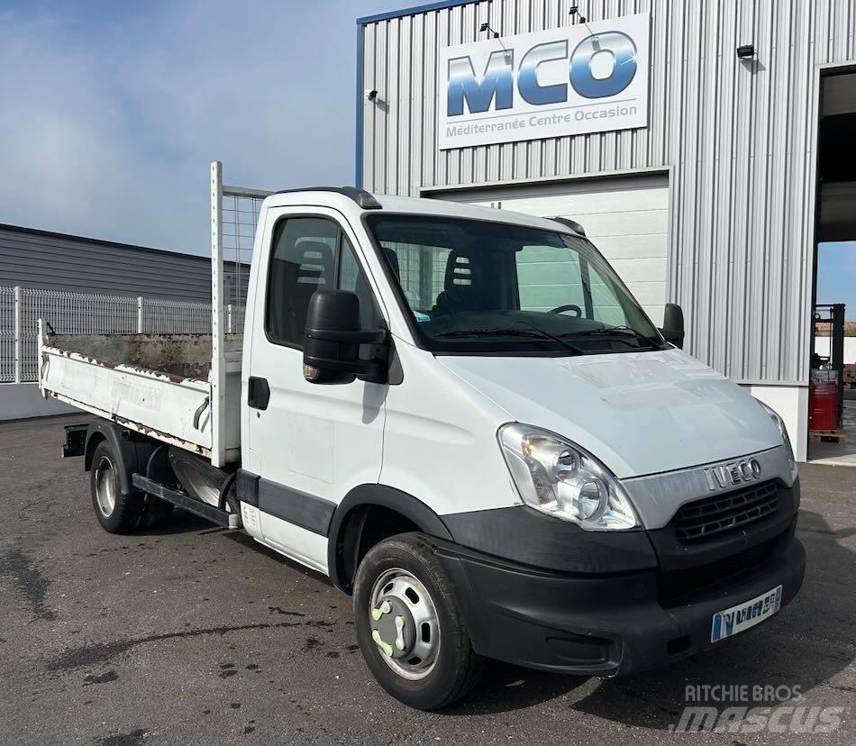 Iveco 35C 11 شاحنات خفيفة/مفصلية الجوانب