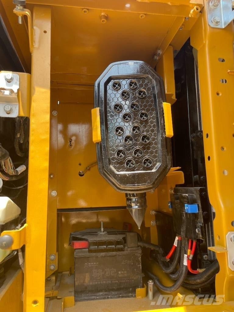 CAT 320 GC حفارات زحافة