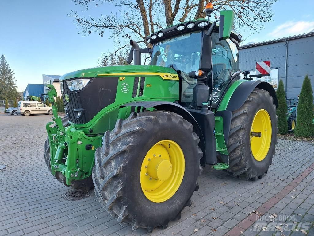 John Deere 6R250 الجرارات