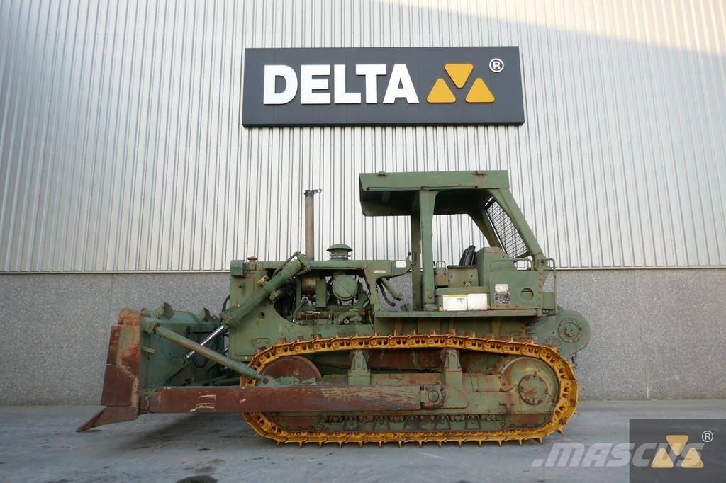 CAT D7G Ex-army بلدوزرات مجنزرة