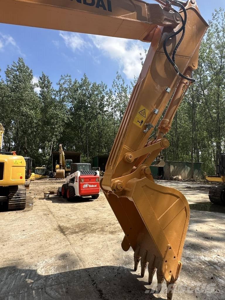 Hyundai R220LC-9S حفارات زحافة