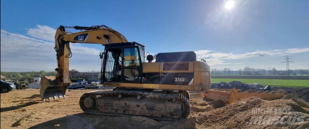 CAT 336 D حفارات زحافة