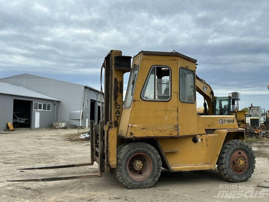 CAT V 180 B شاحنات الديزل