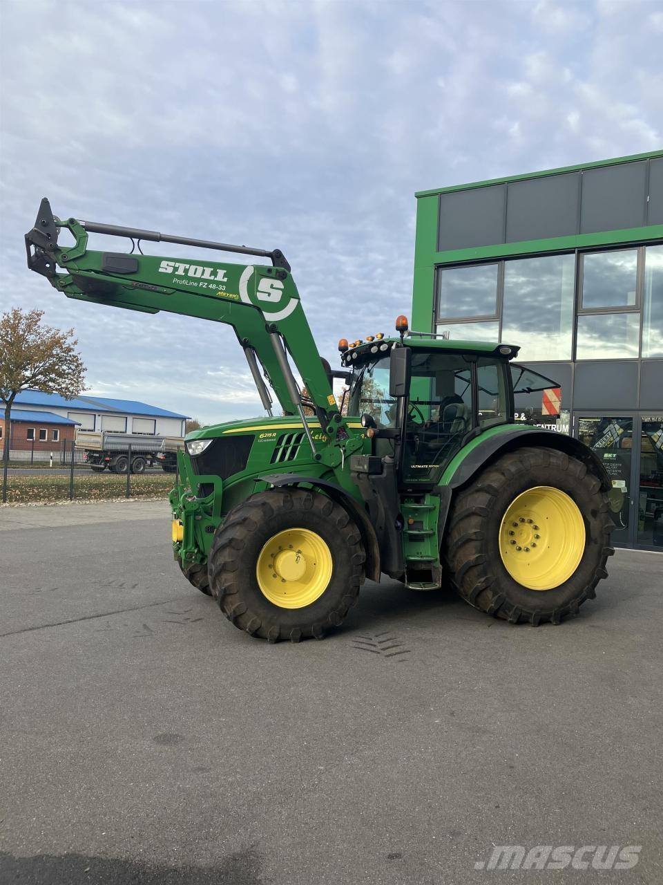 John Deere 6215R الجرارات