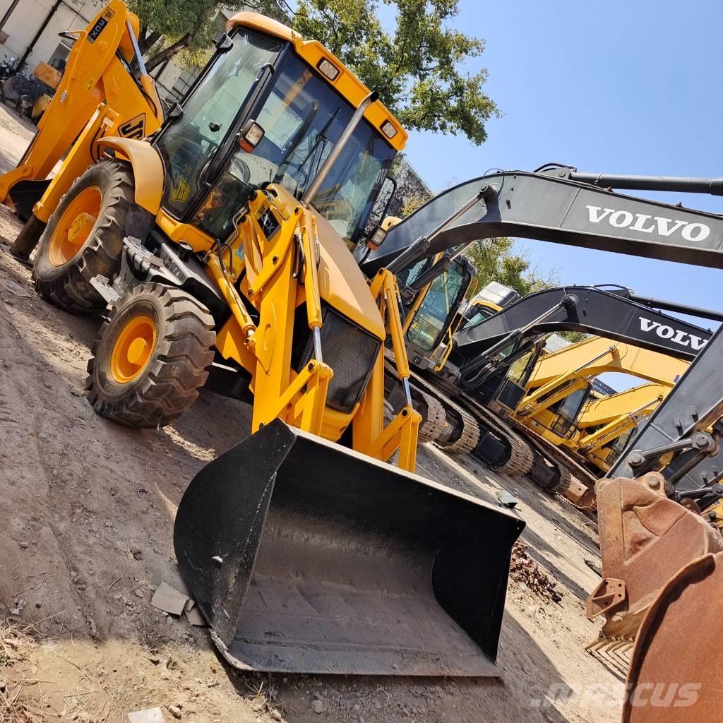JCB 3CX لوادر ذات جرافات عكسية
