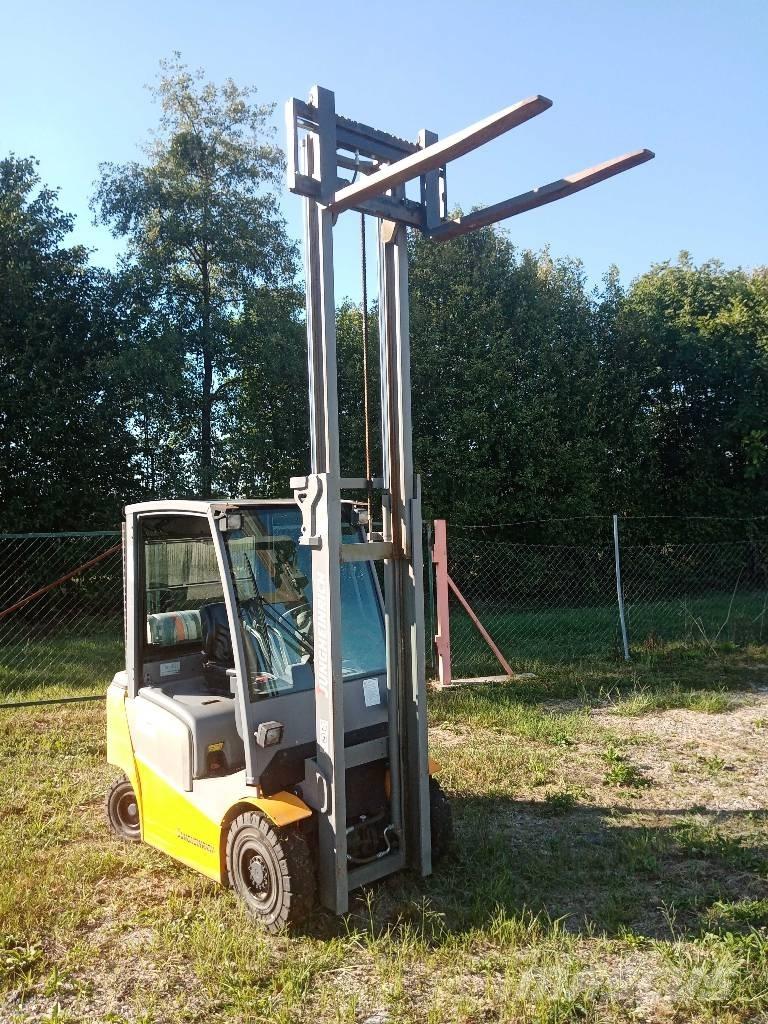 Jungheinrich TFG 320 شاحنات LPG