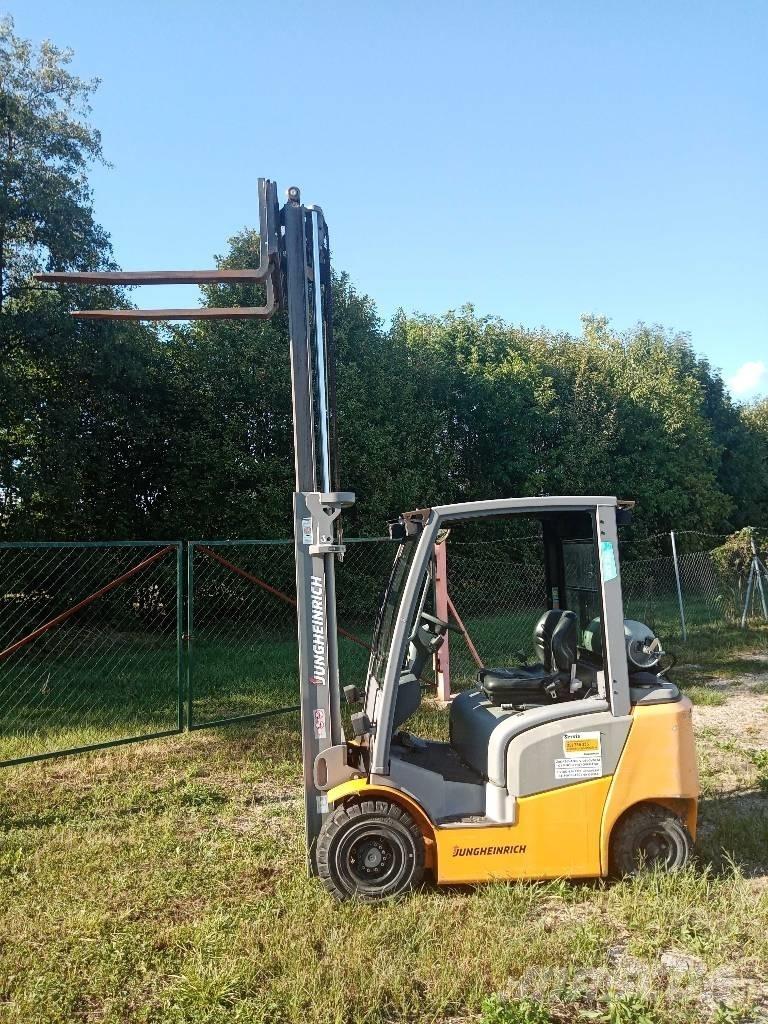 Jungheinrich TFG 320 شاحنات LPG