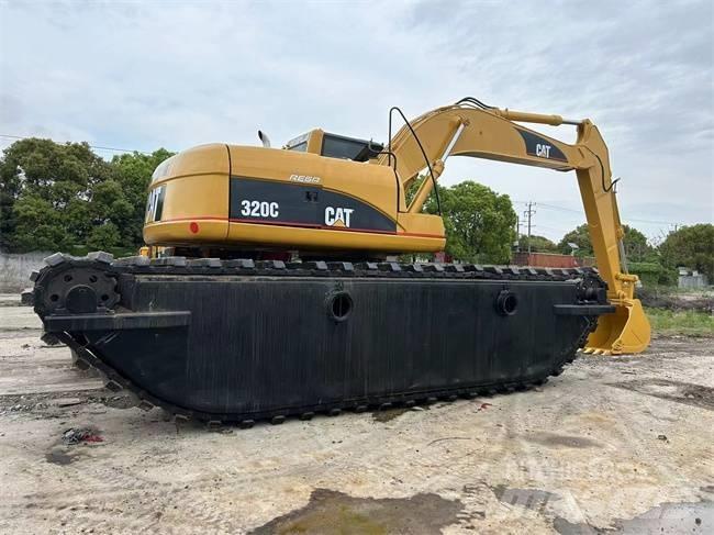 CAT 320 C الحفارات البرمائية