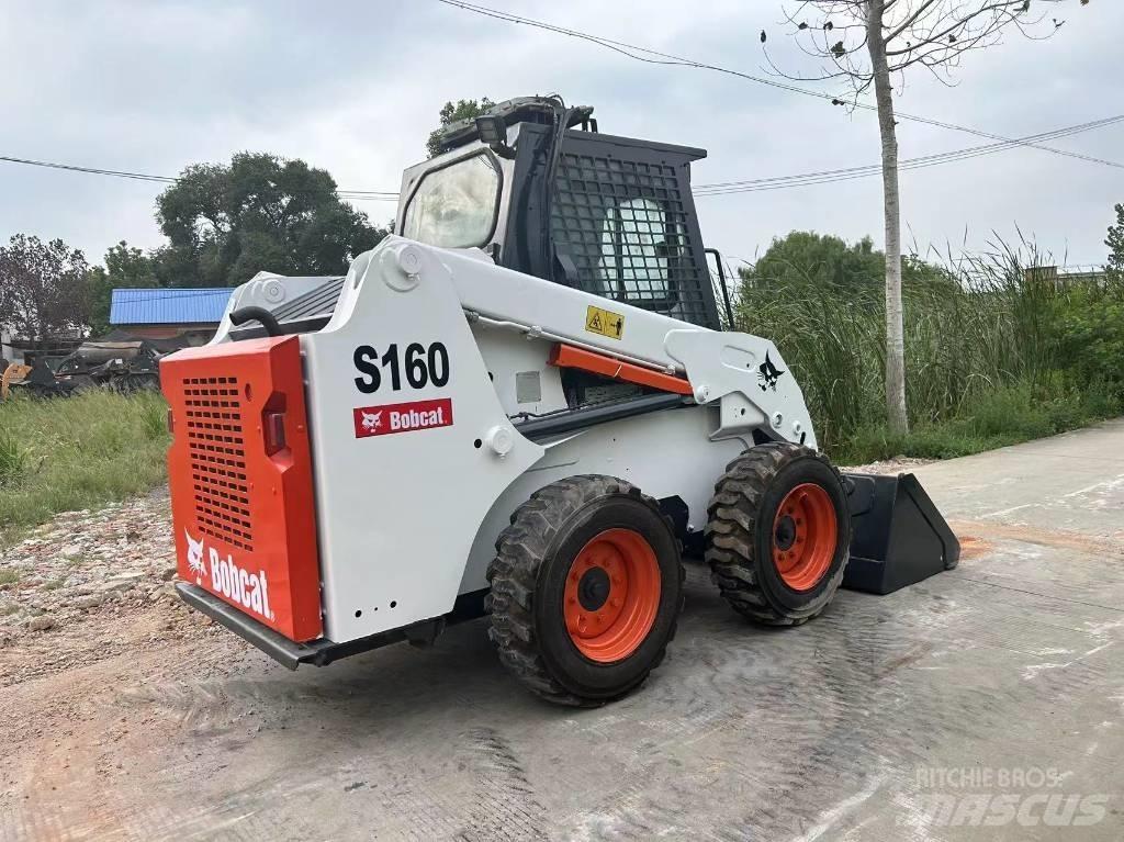 Bobcat S 160 لوادر انزلاقية التوجيه