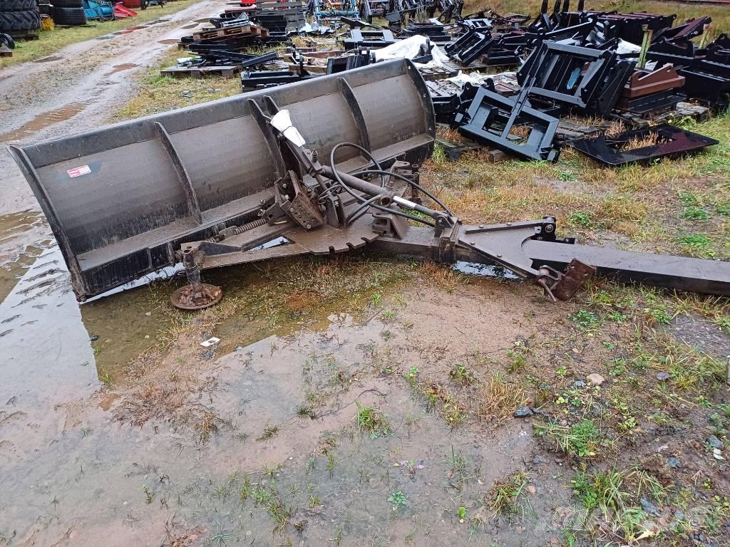 Vreten 280 حراثات ونصول الجليد