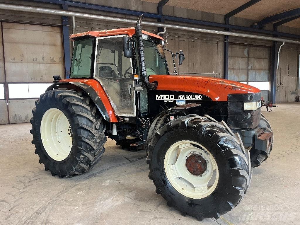 New Holland M 100 DT الجرارات
