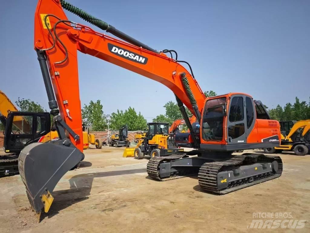 Doosan DX 225 LC حفارات زحافة