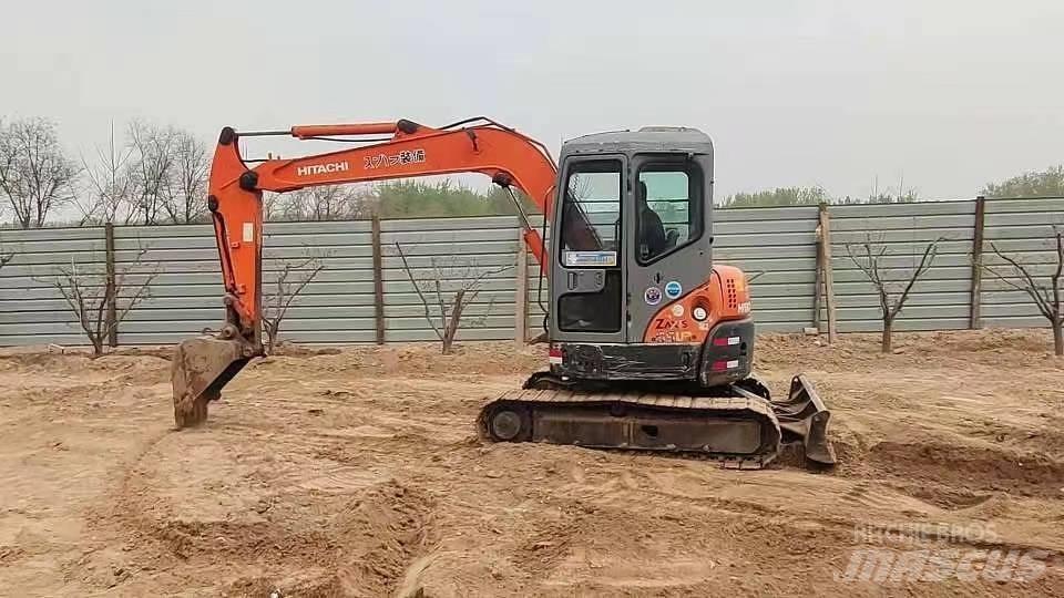 Hitachi ZX 55 حفارات صغيرة أقل من 7 طن (حفارات صغيرة)