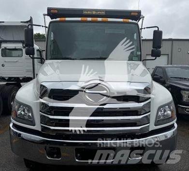 Hino L7 شاحنات قلابة