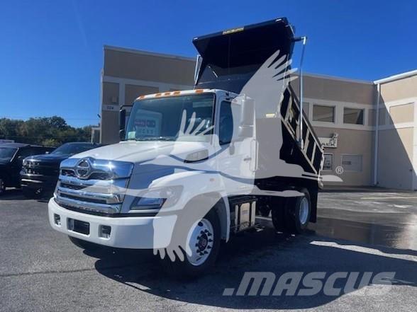 Hino L7 شاحنات قلابة