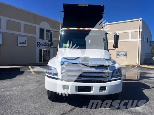 Hino L7 شاحنات قلابة