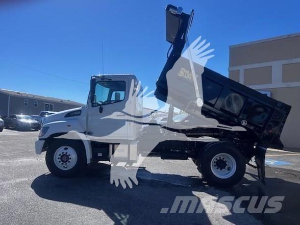 Hino L7 شاحنات قلابة