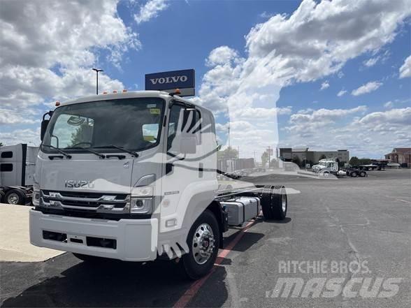 Isuzu FTR شاحنات بمقصورة وهيكل