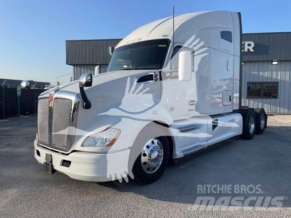 Kenworth T680 وحدات الجر