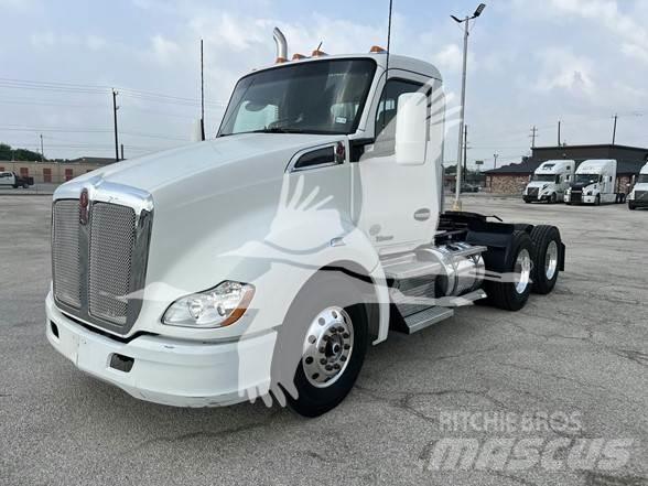 Kenworth T680 وحدات الجر