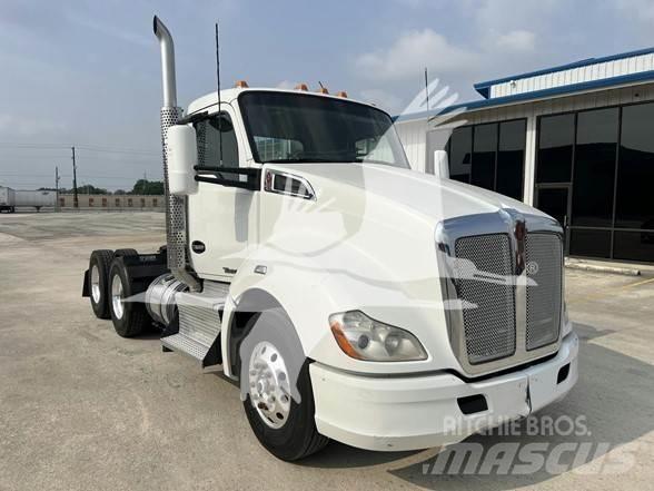 Kenworth T680 وحدات الجر