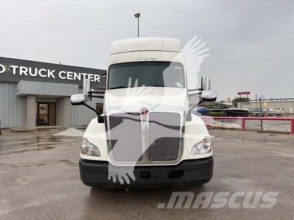 Kenworth T680 وحدات الجر