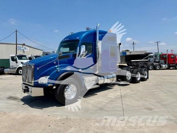Kenworth T880 وحدات الجر