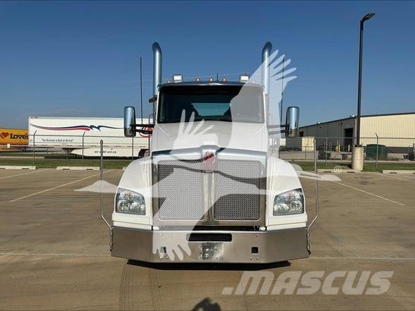 Kenworth T880 وحدات الجر