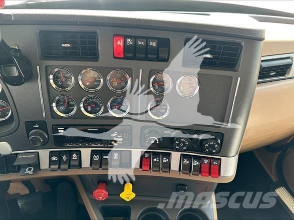 Kenworth T880 وحدات الجر