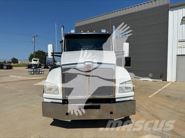 Kenworth T880 وحدات الجر