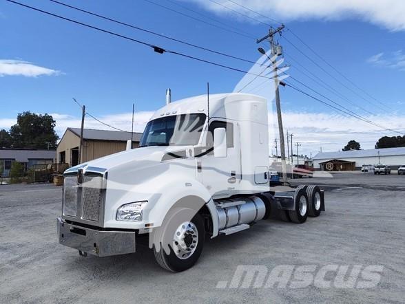 Kenworth T880 وحدات الجر
