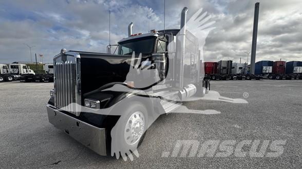 Kenworth W900 وحدات الجر
