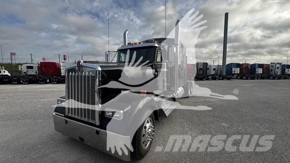 Kenworth W900 وحدات الجر