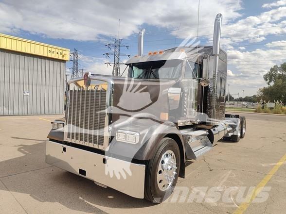 Kenworth W900L وحدات الجر