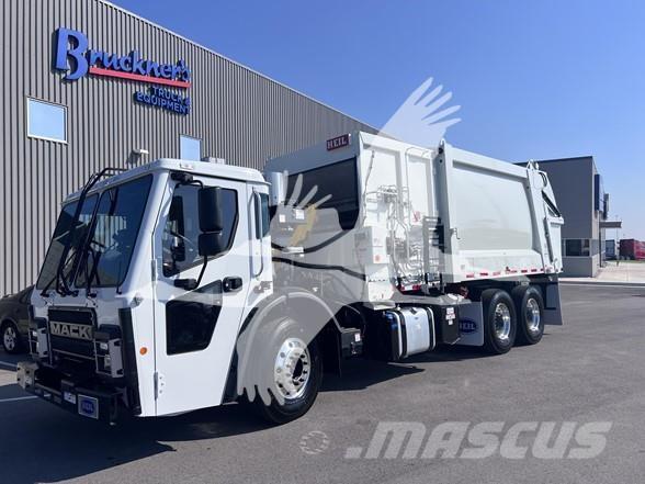 Mack LR64R شاحنات المخلفات