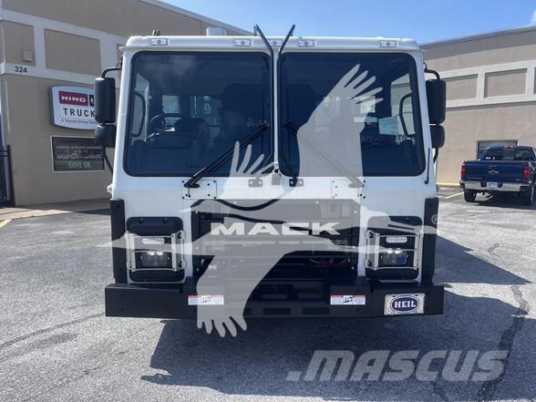 Mack LR64R شاحنات المخلفات