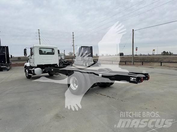 Mack MD6 أخرى