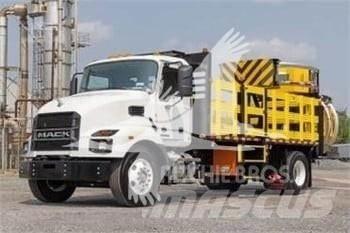 Mack MD6 أخرى